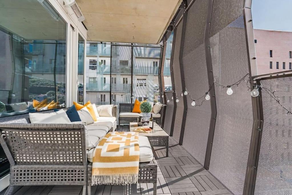Spacious Modern 2Br Apartment At Central Oslo Barcode Экстерьер фото